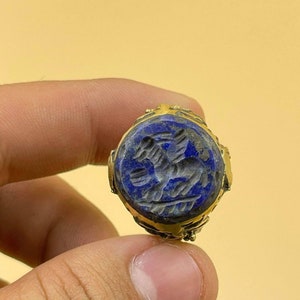 Lovely Near Eastern Ancient Old Lapis Lazuli Stone Winged Animal Engravings Intaglio Rare Brass Seal Unique Ring