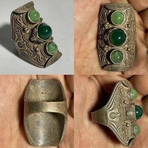 Wonderful Vintage Antique Ancient Old Bronze Chinese Beautiful Rare Ring With Jade Stone