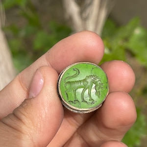 Rare Ancient Stone Animal Engraving Bronze Ring