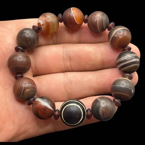 Beautiful Ancient Old Himalayan Indo Tibetan Agate Stone Beads With Rare Ancient Goat Eye Dzi Bead Bracelet