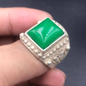 Antiker antiker alter Jade-Stein und versilberter seltener einzigartiger wundervoller chinesischer Geschenkring