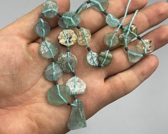 Romain antique Collier de perles de verre irisé - Afghanistan