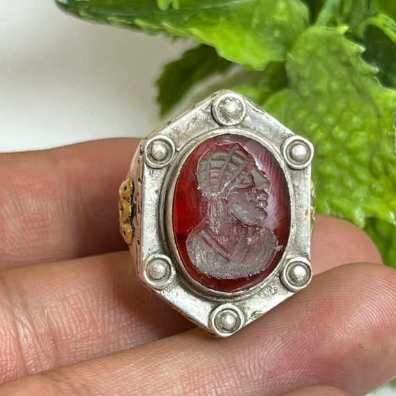 Bague Ancienne En Argent Massif 925 Avec Une Pierre Rouge - Occasion, Fabrication Française
