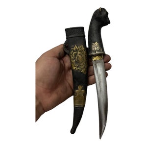 Meravigliosa testa di scimmia in bronzo antico antico con coltello da copertina unico e raro