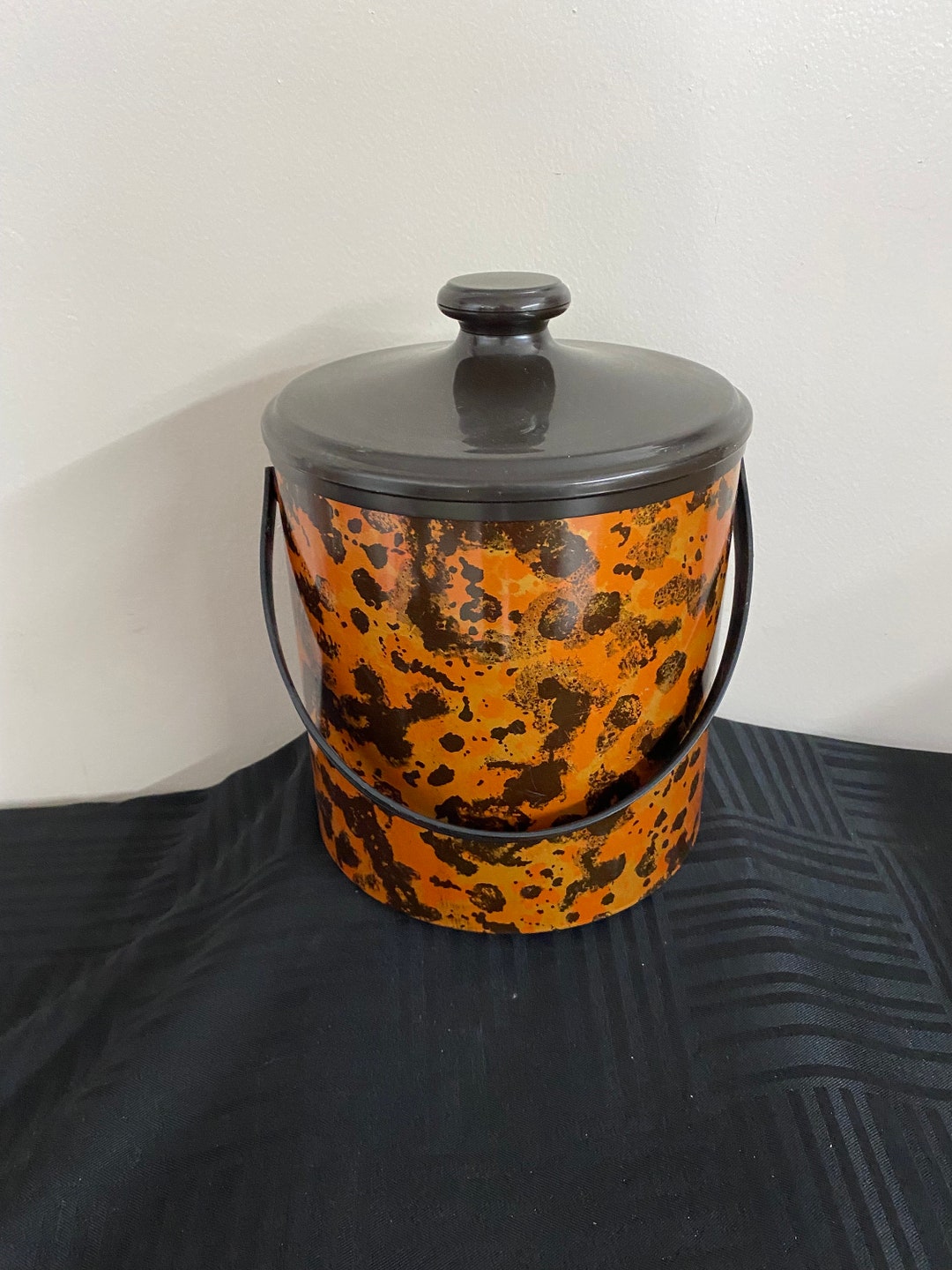 Visual Reference: Mid Century Cheinco Metal Ice Bucket Mcm Barware Retro Ice