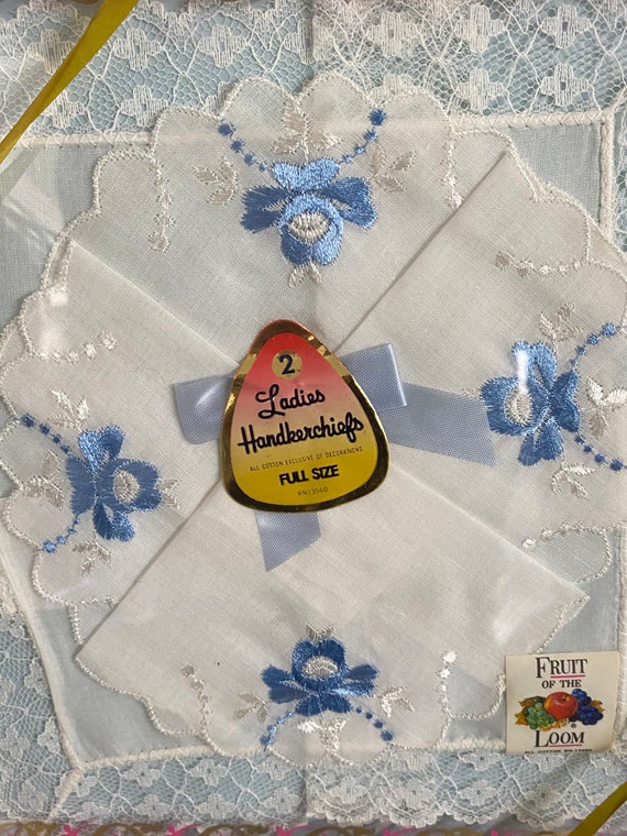 Vintage Fruit of the Loom Ladies Handkerchiefs in… - image 2