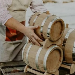 Oak barrels for wine and cognac made of chipped oak 3l