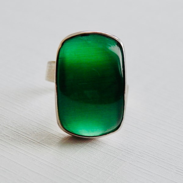 Modernist Ring, Emerald Green Cats Eye, Domed, Sterling Silver, Geometric Abstract, Adjustable Size, Unisex Ring, Mens Ring, Rings For Women