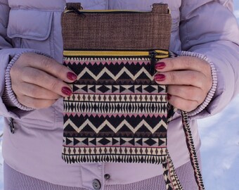 Tapestry Cell Phone Crossbody Bag: Adjustable Strap, Festival Purse