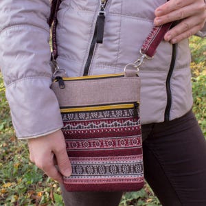 Petit sac à main hippie fait main, sac de festival bohème avec sangle en tapisserie, sac de voyage pour téléphone, mini sac à main hobo pour femme