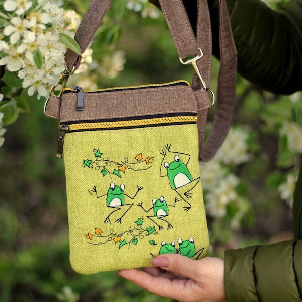 Frog crossbody bag, Crossover phone bag, Frog bag, Crossbody frog purse, Frog wallet cute, Birthday gift for women