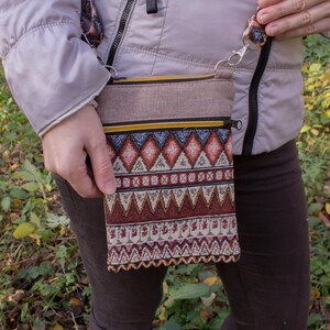 Mini Gobelin Boho Tasche, Beige Crossbody Bag für Handy, kleine Reise-Geldbeutel für Frauen, handgemachte Hippie Geschenktasche mit Tasche
