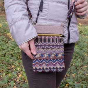 Beige Boho Crossbody Bag für Frauen, Mini Gobelin Handytasche, handgemachte Sling Bag, kleines Reisegeschenk für sie