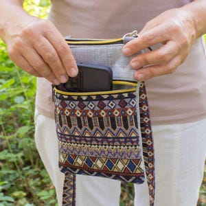 Mini Boho Cross Body Geldbörse für Frauen, kleine Handytasche, Hippie Gobelin Schultertasche, Reise Festival Crossover Tasche