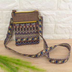 Bolsa transversal de tecido para presentes femininos, bolsa boho pequena feita à mão com bolso de tapeçaria, carteira transversal para celular para primavera e outono