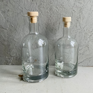 CLEAR GLASS BOTTLES | Gin Bottle | Decorative Bottle | Home Decoration | 500ml 700ml Capacity | 100% Recycled Glass | Terrarium Glass