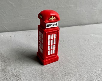 RED TELEPHONE BOX  | Ornament | Polyresin Figurines | Terrarium Supplies | Stunning Ornaments | Decoration