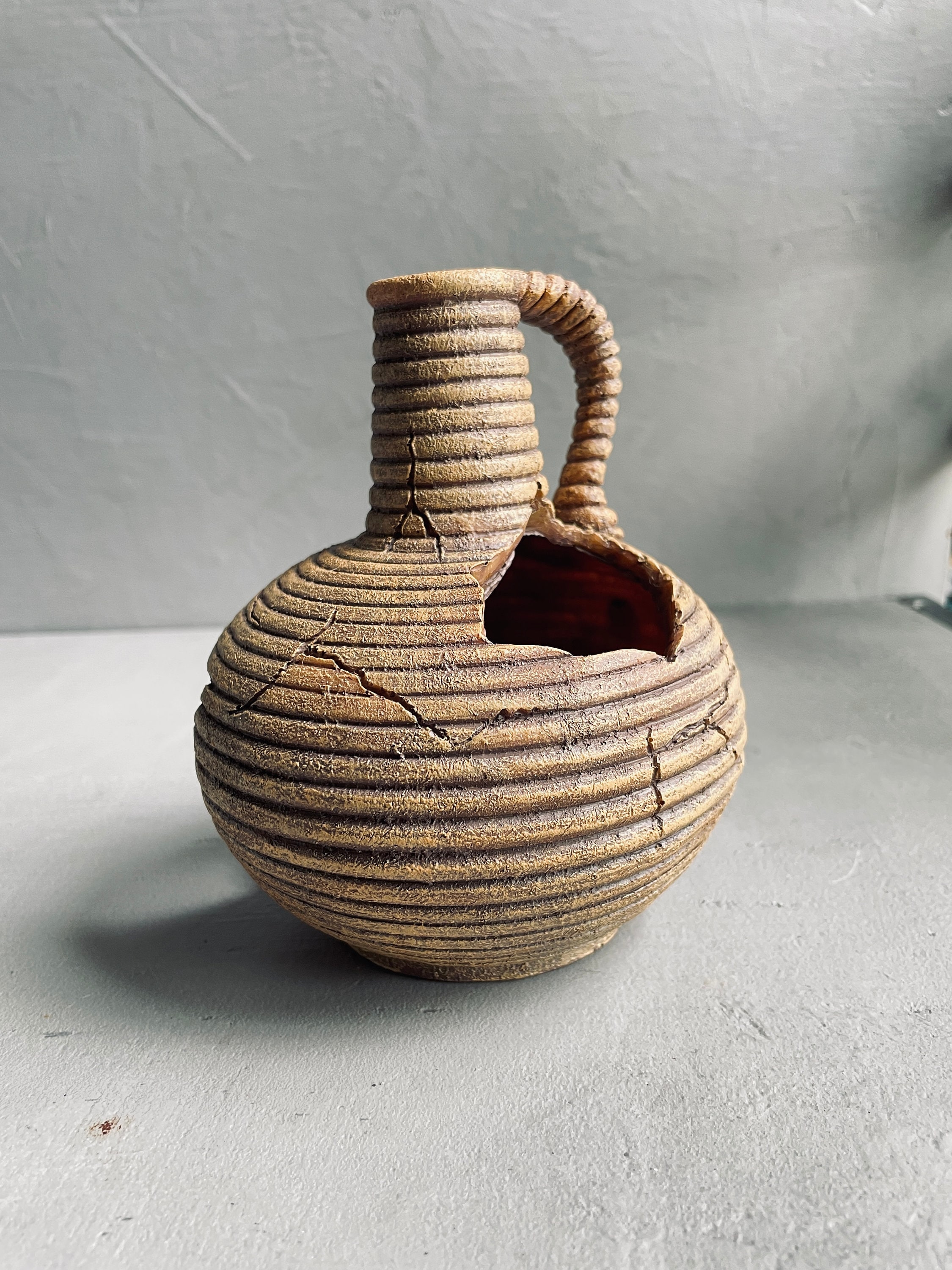 BROKEN AZTEC JUG Terrarium Aquarium Decor Resin Decorations Ornament Jungle Arrangement Ancient Wares Terrarium Decor Etsy