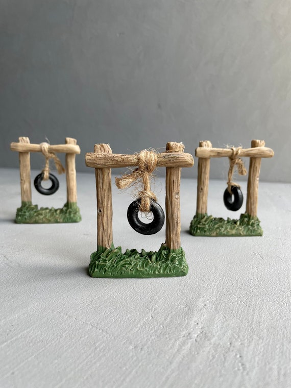 GARDEN ARCHWAY with hanging TYRE  | Garden Ornament | Polyresin Figurines | Terrarium Supplies | Stunning Ornaments