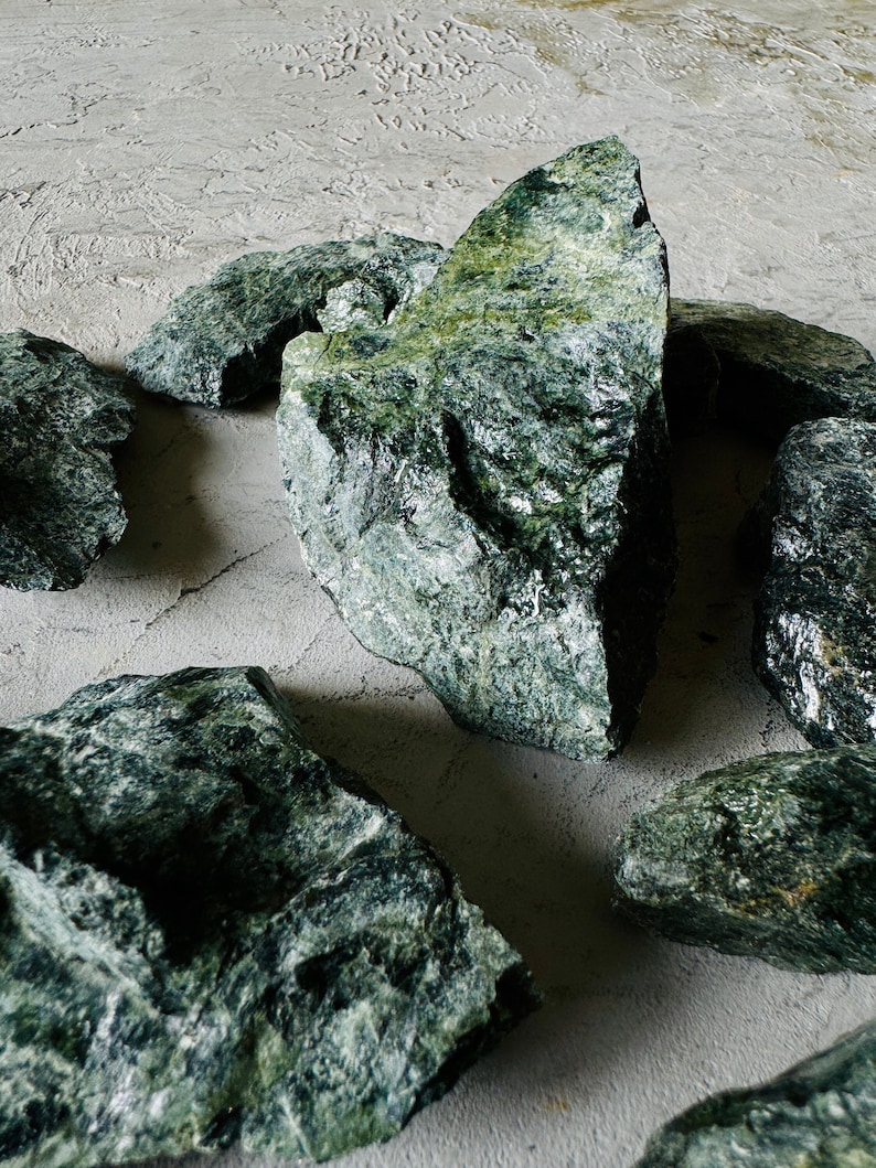 PREMIUM Forest GREEN Welsh ROCKS | High Quality Green Mini Rocks ...