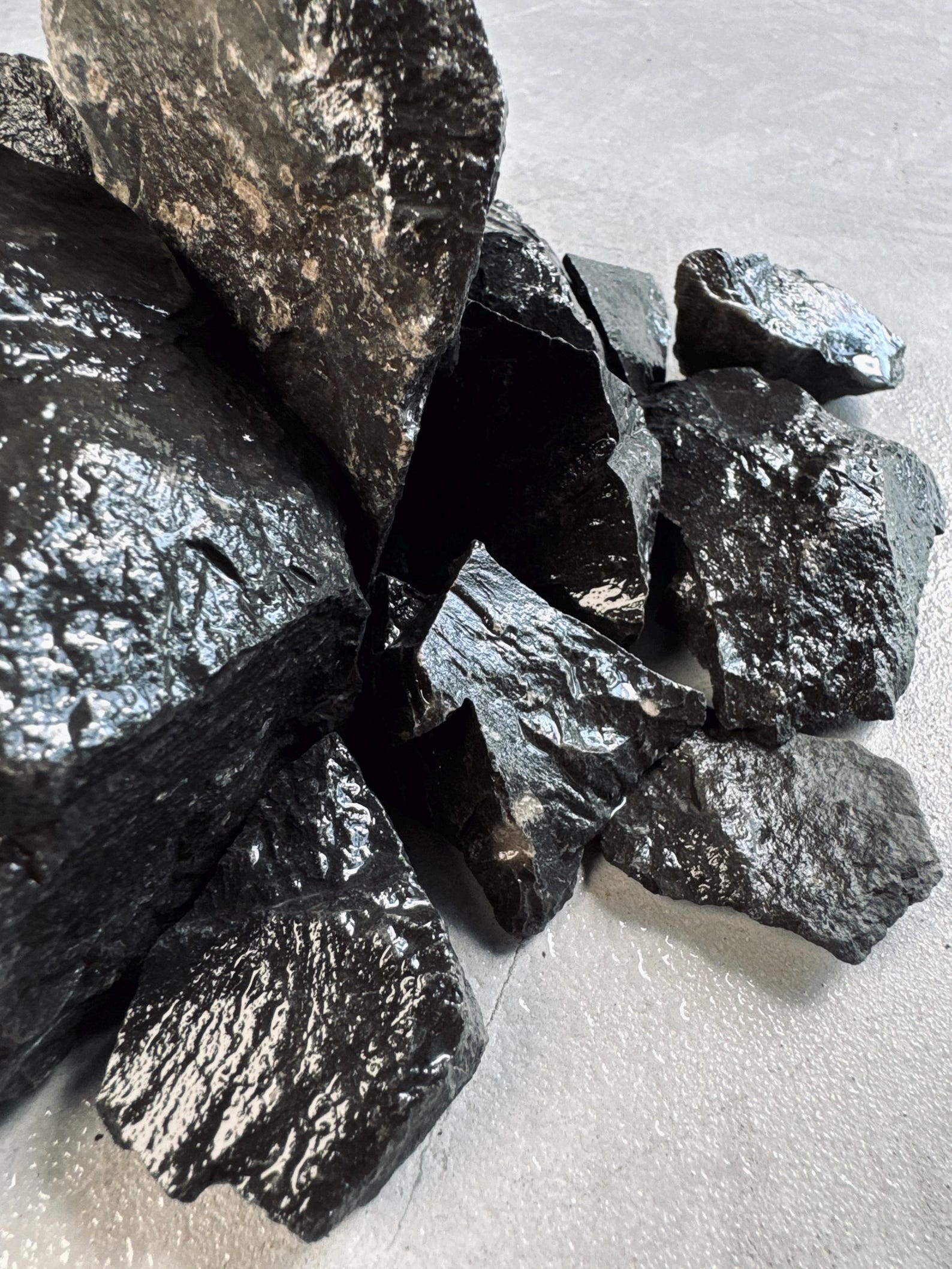 PREMIUM Mountain BLACK Basalt ROCKS | High Quality Black Mini Rocks ...