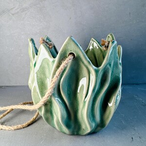 HANGING GLAZED POT | Glazed Clay Pot With Natural Hanging Thread | Stylish Design | Stunning Planter | Earthenware | Botanical Leafy Style bild 7