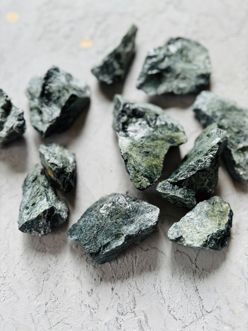 Welsh Painted Rocks PREMIUM Forest GREEN Welsh ROCKS | High Quality Green Mini Rocks ...