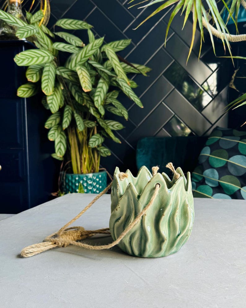 HANGING GLAZED POT | Glazed Clay Pot With Natural Hanging Thread | Stylish Design | Stunning Planter | Earthenware | Botanical Leafy Style bild 1