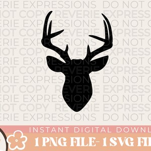Pode incluir: Silhueta preta de uma cabeça de veado com chifres. A imagem está sobre um fundo branco com o texto "REVERIE EXPRESSIONS DO NOT COPY" repetido em um padrão.