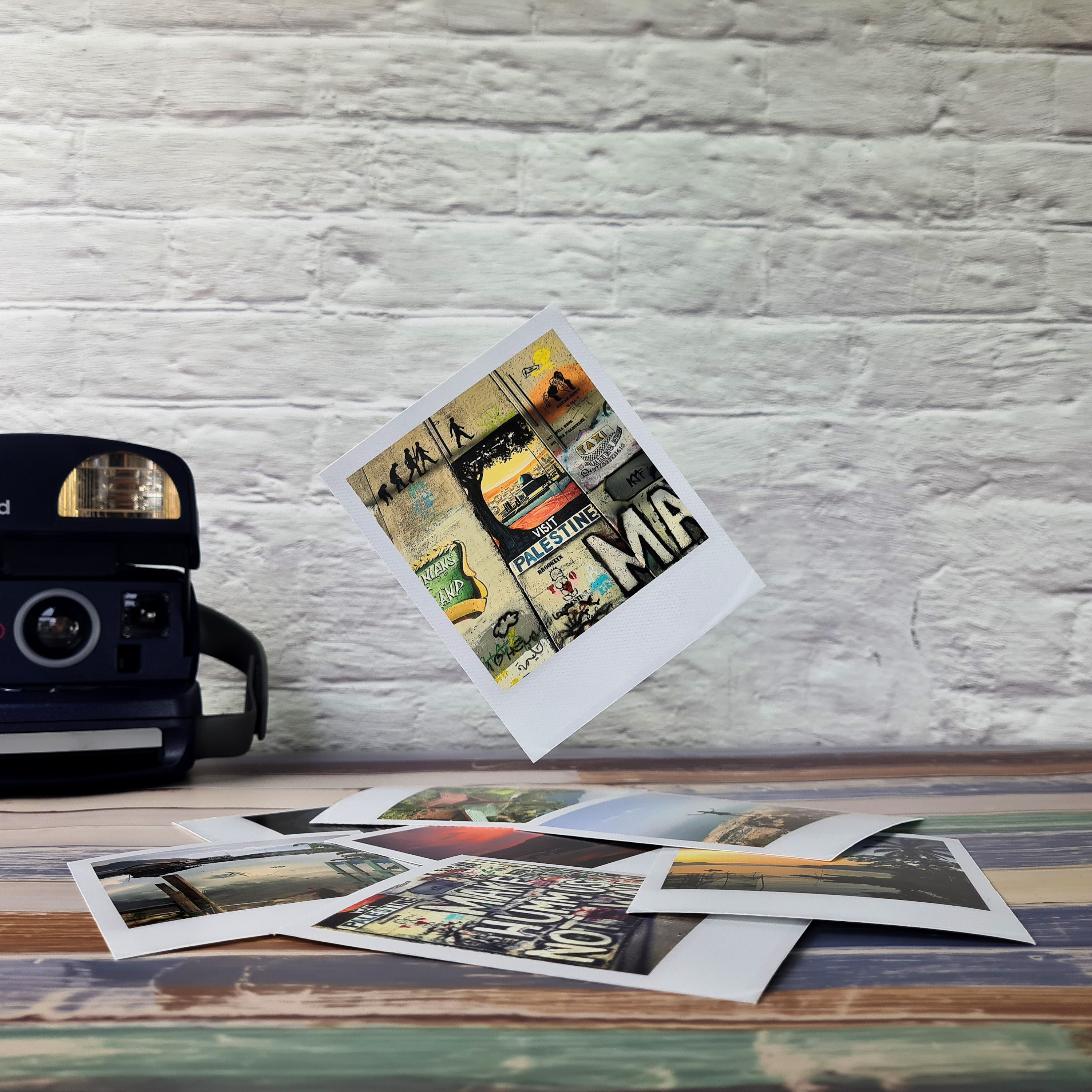 Personalisierte PolaroidStil Drucke mit Mini Log Fotohalter Etsy