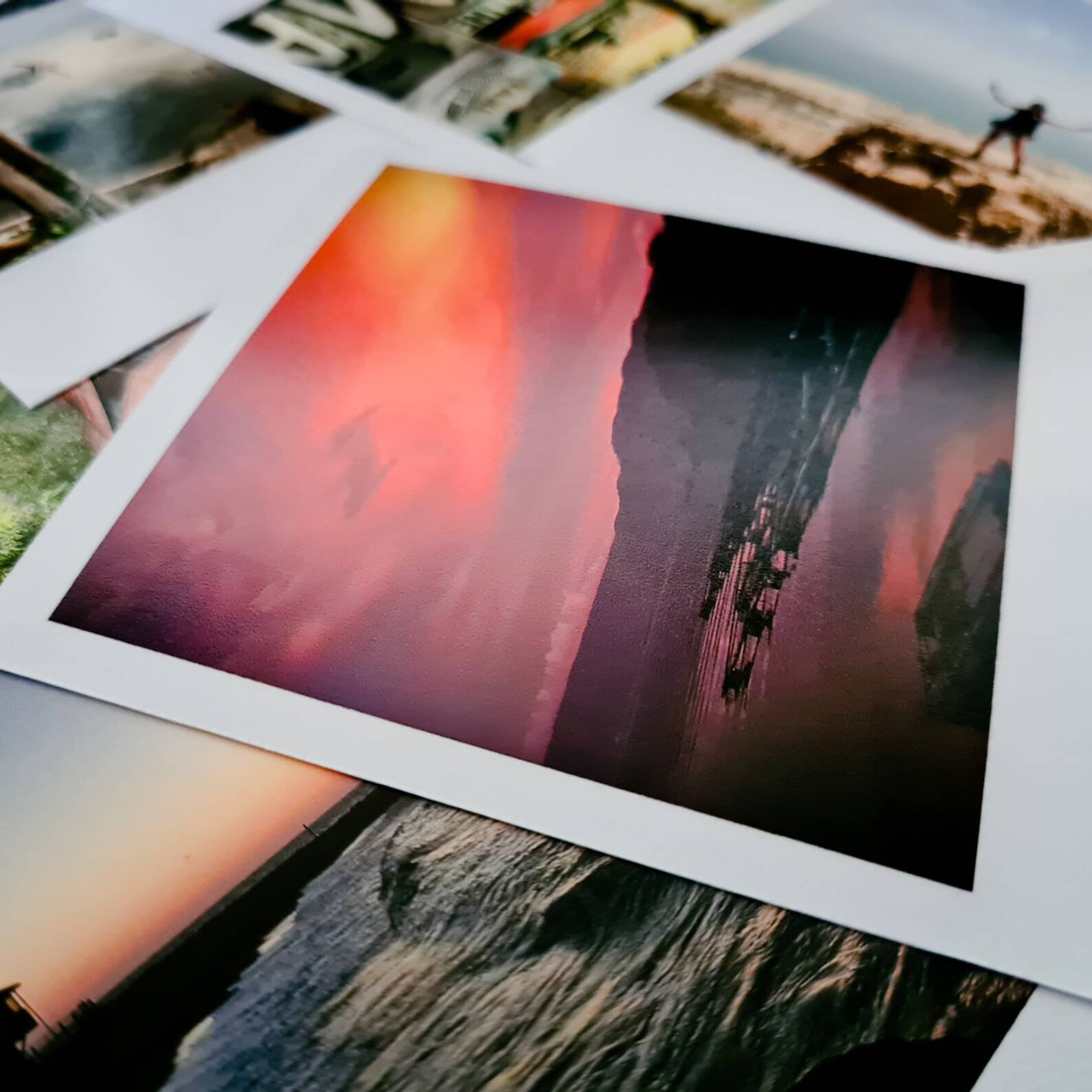 Personalisierte PolaroidStil Drucke mit Mini Log Fotohalter Etsy