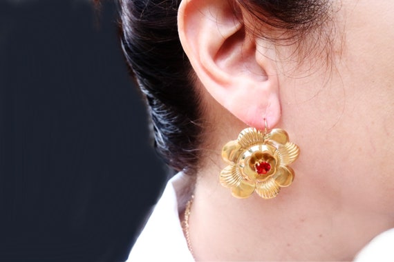 Vintage Exotic Flower Hook Earrings 1/20 14K Yell… - image 5