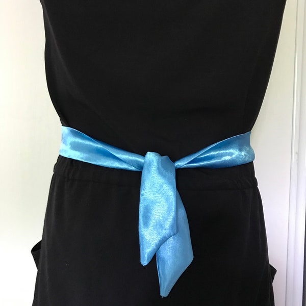 Lavallière, long Foulard fin BLEU SATIN