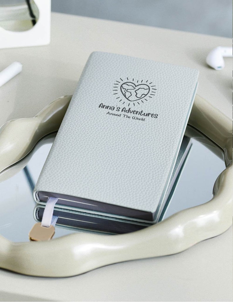 Gepersonaliseerd reisdagboek, avonturendagboek op maat, cadeau op maat voor een reiziger, gegraveerd avonturennotitieboekje, veganistisch cadeau, verjaardagscadeau afbeelding 9