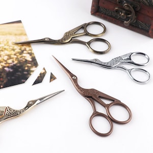 Tesoura de bordado cegonha, tesoura pequena, tesoura decorativa de arte vintage, papelaria fofa, tesoura de cobre de dois tamanhos, acessórios para planejador