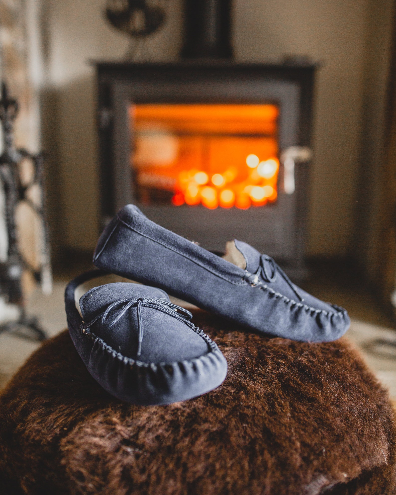 mens sheepskin moccasin slippers