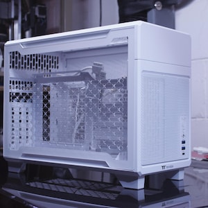 Thermaltake TR100 Custom Vented Side Panel