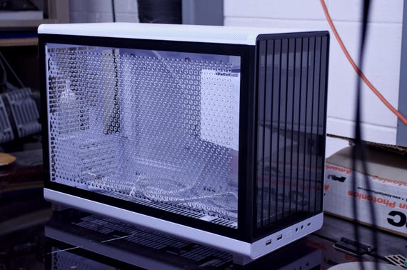 LIAN LI A3-mATX-WD + ガラスサイドパネル Left Side Glass Panel for A3 m-ATX - LIAN LI is a Leading