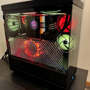 Hyte Y40 Custom Vented Side Panel