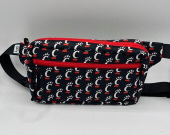 University of Cincinnati Bearcats Double Zip Cross Body/Hip Bag/Fanny Pack