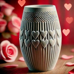 Elegant Heart Vase: 3D Printed Lattice Decor