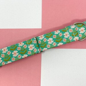 Martingale Collar | Bright Retro Floral