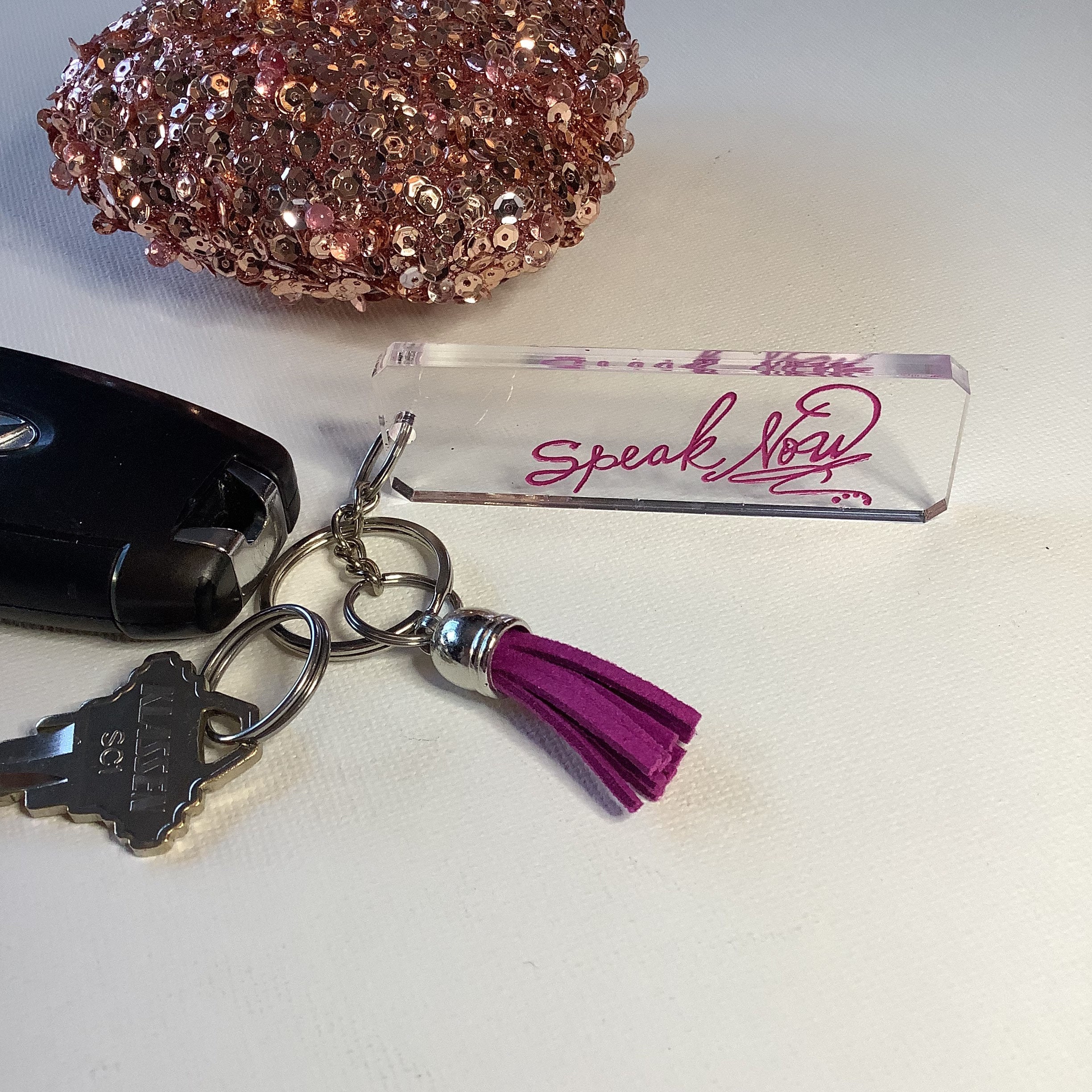  Pluspexy Taylor Wrist Keychains for Women Speak Now Accessories  Friend Gifts for Swiftie Purple Bracelet Keychain Key Rings for Car Keys,Backpacks,Key  of Home : Clothing, Shoes & Jewelry