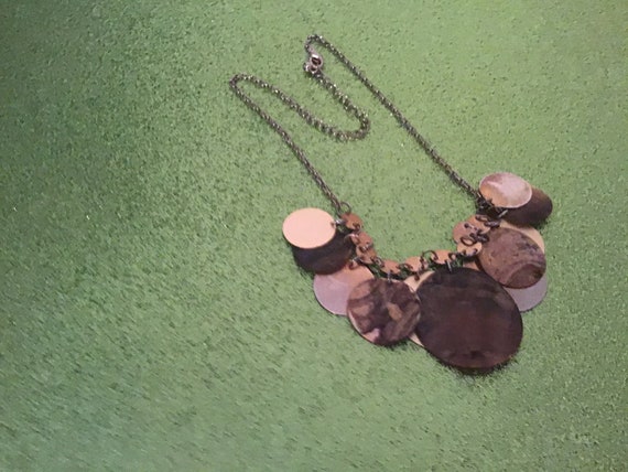 Multi gold tone shell necklace - image 3