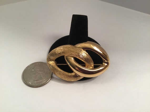 Napier gold tone pin, Vintage, shiny and Matt gold tone finish
