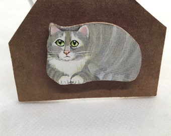 Cat Grey Tabby Hand Painted Pin Sandra  Smathers Vintage Handcarved Grey and White 1  1/2” wide Signed