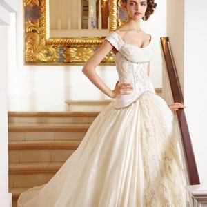 Champagne Gold Wedding Dress Bridal Gown Sample Sale Princess Style Lace Taffeta Classic