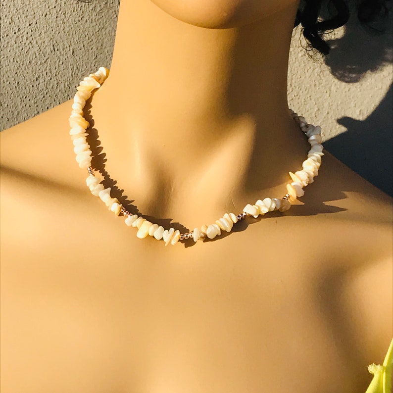 Natural Red Coral Necklace Collier Femme Moonstone Beaded Necklace Cadeau Maitresse Dainty Choker Necklace Mothers Day Gift from Daughter
