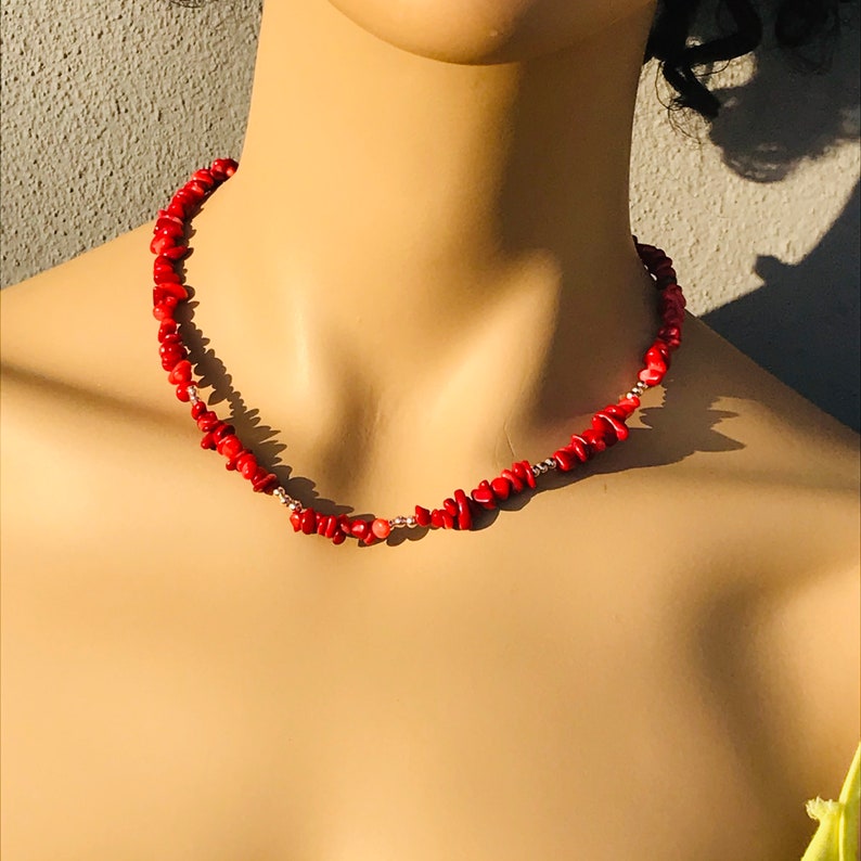Natural Red Coral Necklace Collier Femme Moonstone Beaded Necklace Cadeau Maitresse Dainty Choker Necklace Mothers Day Gift from Daughter