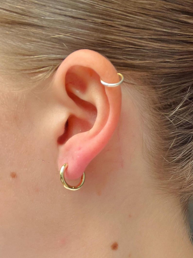 Créoles fines en or 18 ct - 100 % imperméables et résistantes à l'usure - disponibles en 3 tailles - parfaites pour offrir image 8
